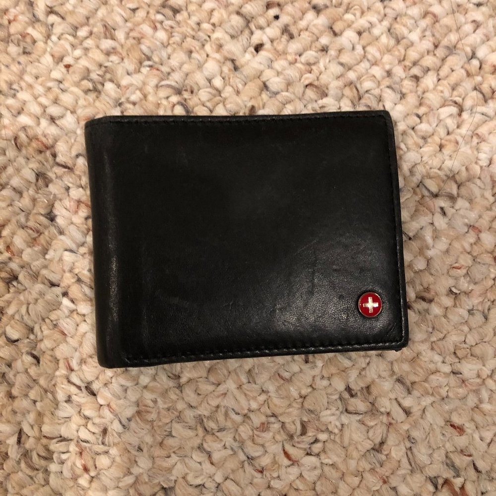 Swiss Alpine Genuine Leather Wallet